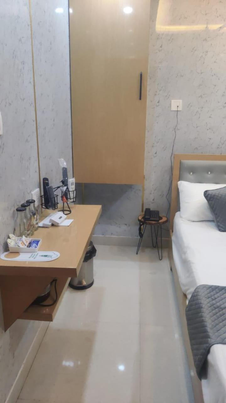 Royal Inn Guwahati Exterior foto